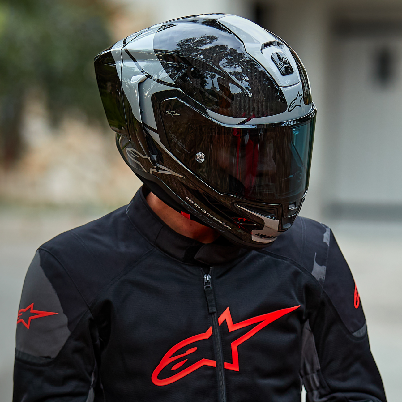 Alpinestars Supertech R10 Helmet - Element Carbon/Silver/Black – Medium (Part 8200324-1368-M)