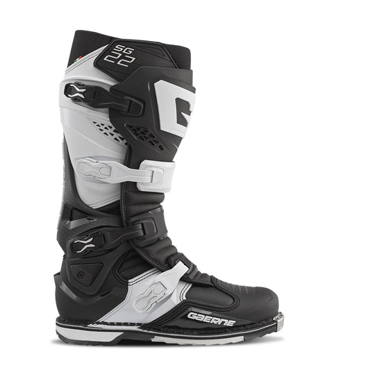 Gaerne SG22 Boots Black/White - Kelly Motorsports