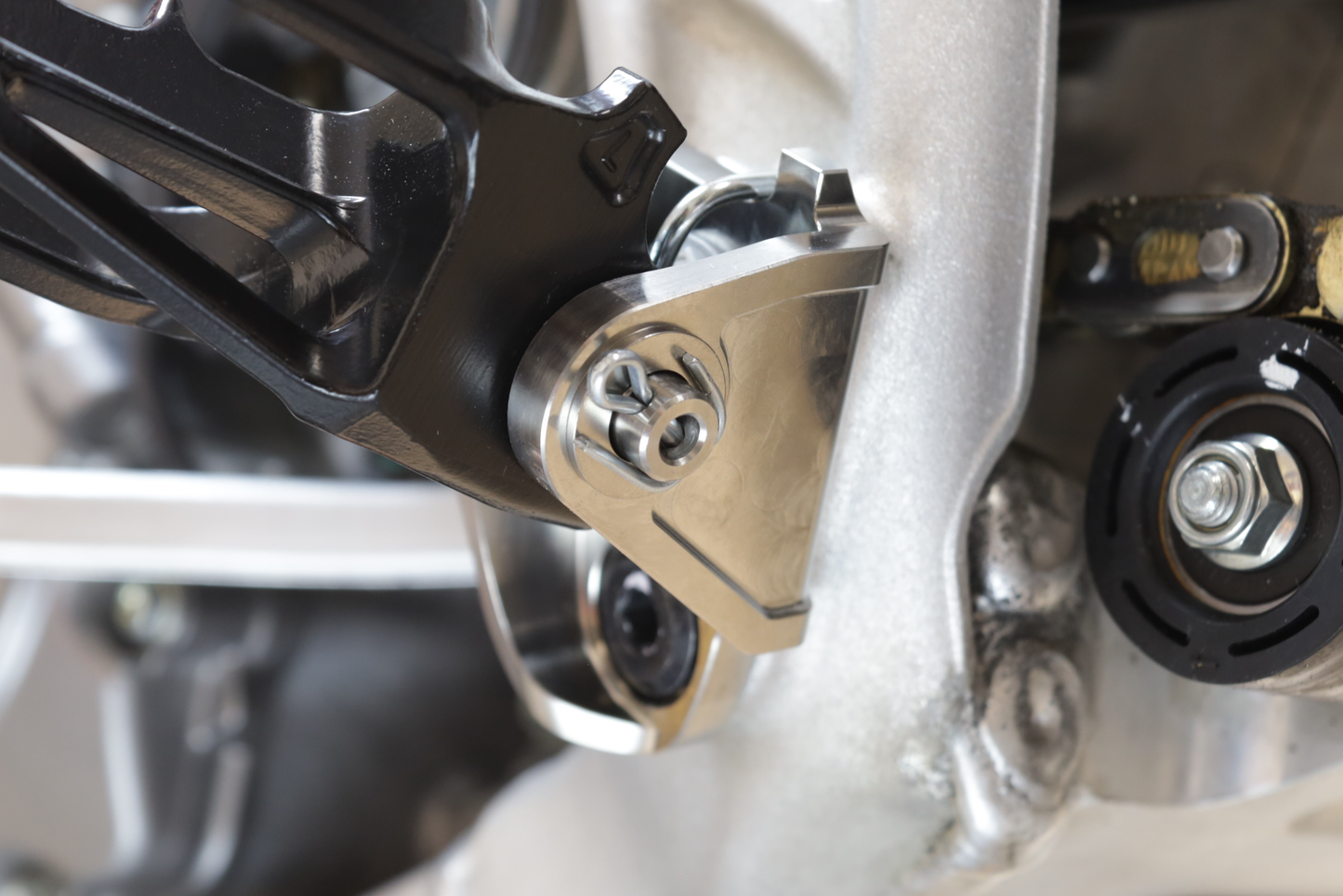 WORKS Titanium Foot Peg Mount Kit for Honda CRF250/450 Series - Part 20 - 520 - Kelly Motorsports