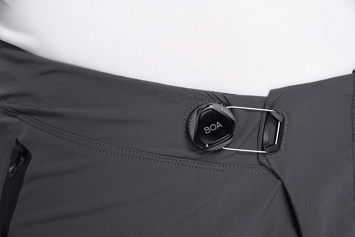 100% Celium Shorts - Charcoal - US 32 40012-00009 - Kelly Motorsports