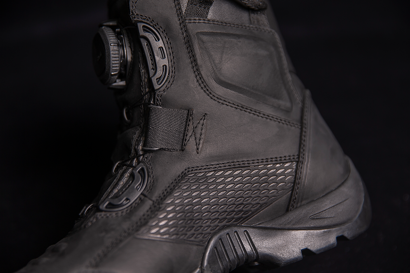 ICON Stormhawk Boots - Black Size 7 – Water-Resistant Leather Motorcycle Boots with BOA® Fit System