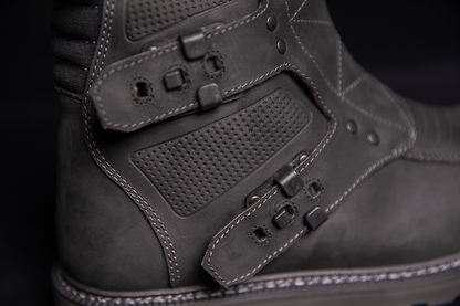 ICON Elsinore 2™ CE Boots - Black Size 9.5 - Durable Leather Motorcycle Boots with Impact Protection