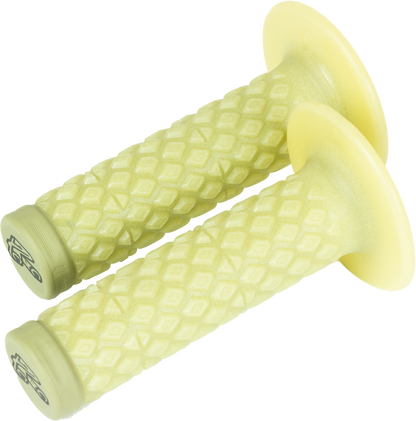 Renthal MX R-Works Dual Grips - Comfort with Ergo Diamond Vibration Dampers - Part G196