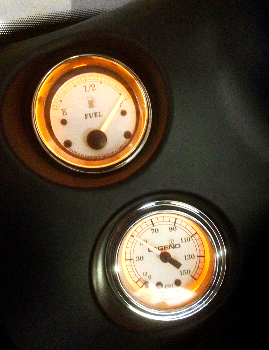 Legend Suspension Fairing Mounted LED Backlit PSI Gauges - Silver (Part #2212-0485)