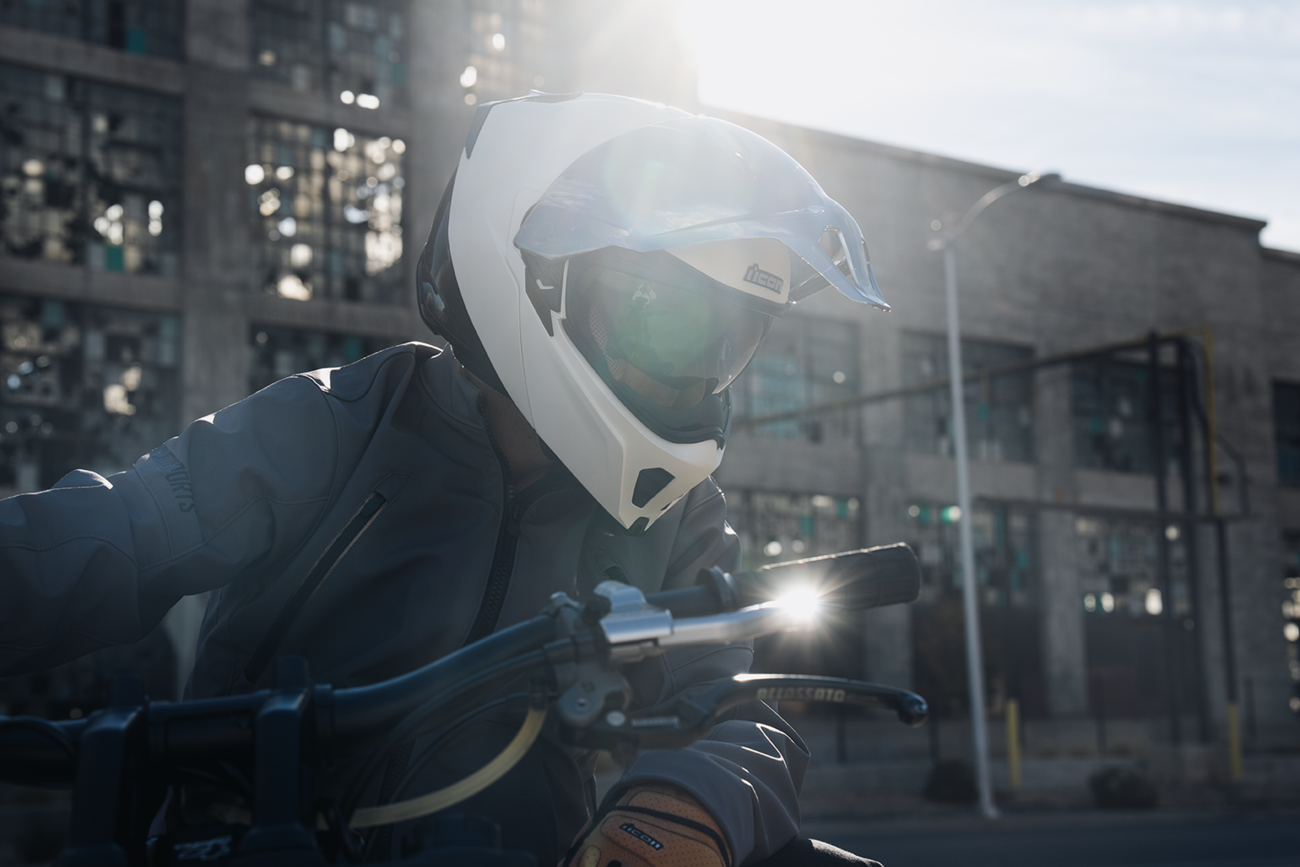 ICON Threshold™ Modular Helmet 2XL - Gloss White with Fog-Free Shield and Comfort Liner