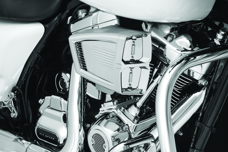 Kuryakyn Precision Tappet Block Accent for Milwaukee-8 Engines 2017 and Later - Chrome Finish