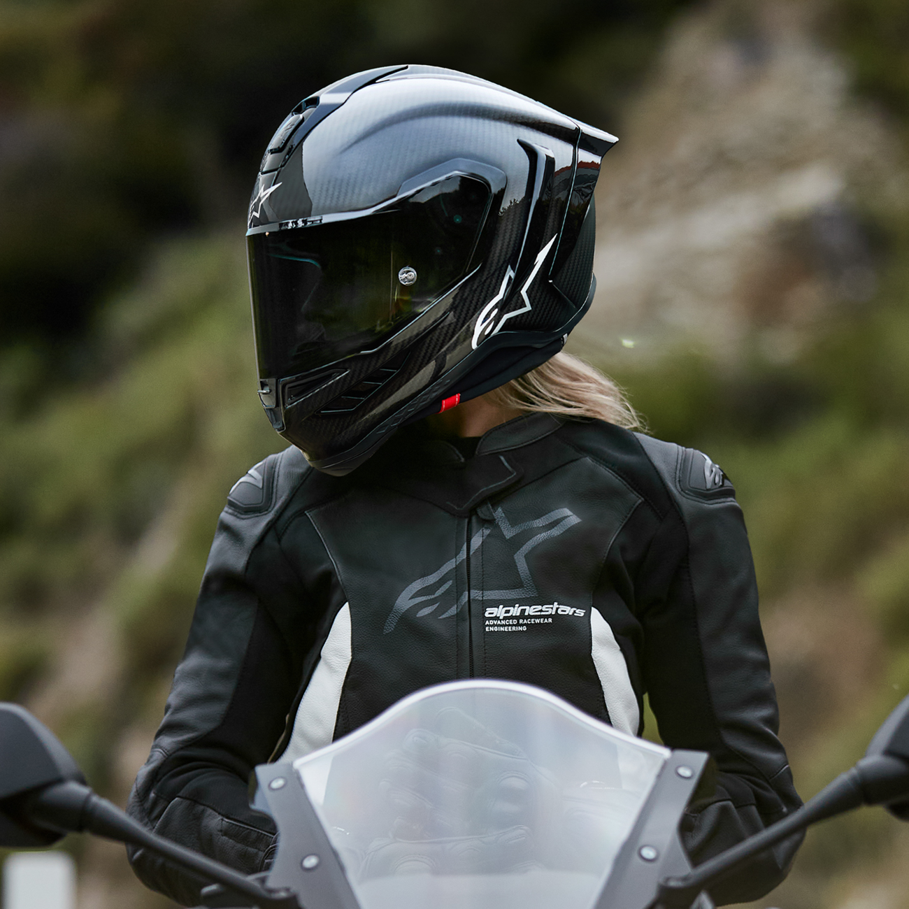 Alpinestars Supertech R10 Helmet - Carbon Black, 2XL - Kelly Motorsports