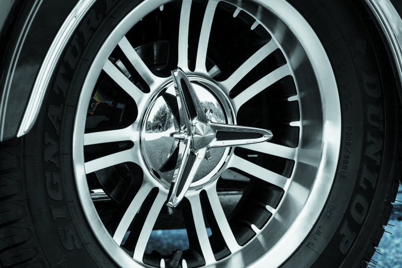 Kuryakyn Knock-Off Center Caps for Trikes Chrome - Custom Decorative Wheel Center Covers