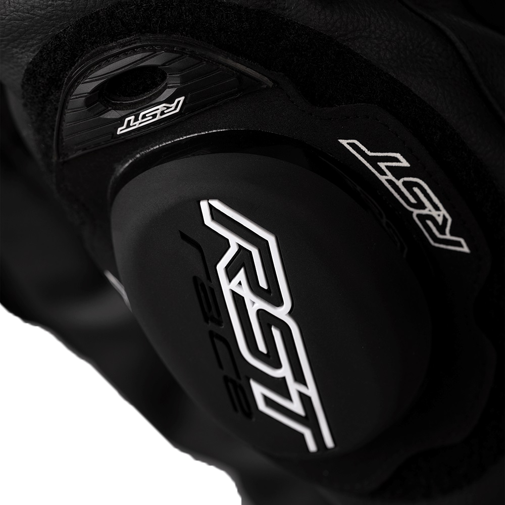 RST Knee Sliders Black (Part Number 101921BLK-ONE)