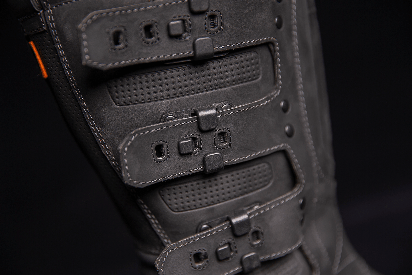 ICON Elsinore 2™ CE Leather Riding Boots w/Impact Protection - Kelly Motorsports