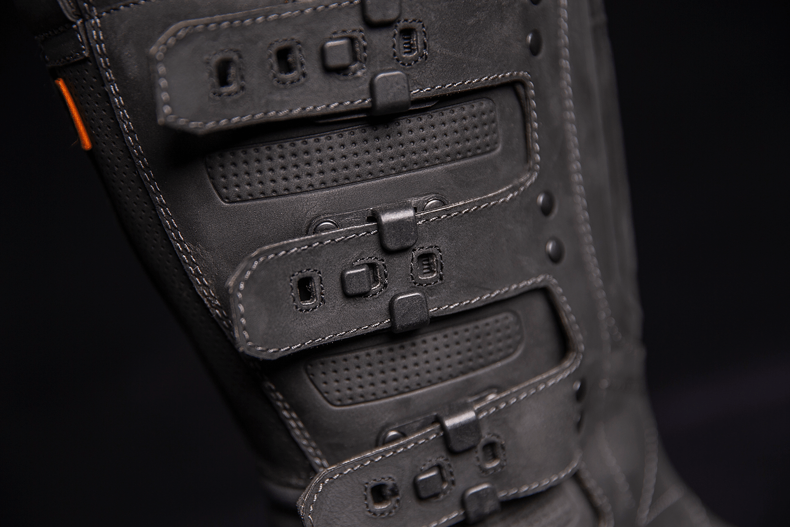 ICON Elsinore 2™ CE Leather Riding Boots w/Impact Protection - Kelly Motorsports