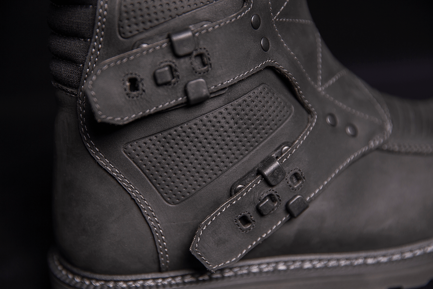 ICON Elsinore 2™ CE Leather Riding Boots w/Impact Protection - Kelly Motorsports