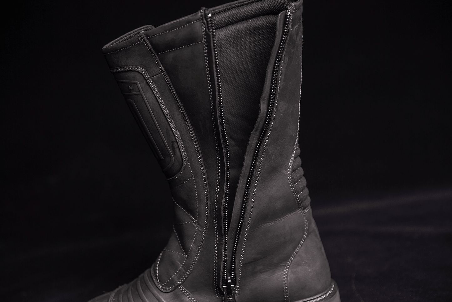 ICON Elsinore 2™ CE Leather Riding Boots w/Impact Protection - Kelly Motorsports