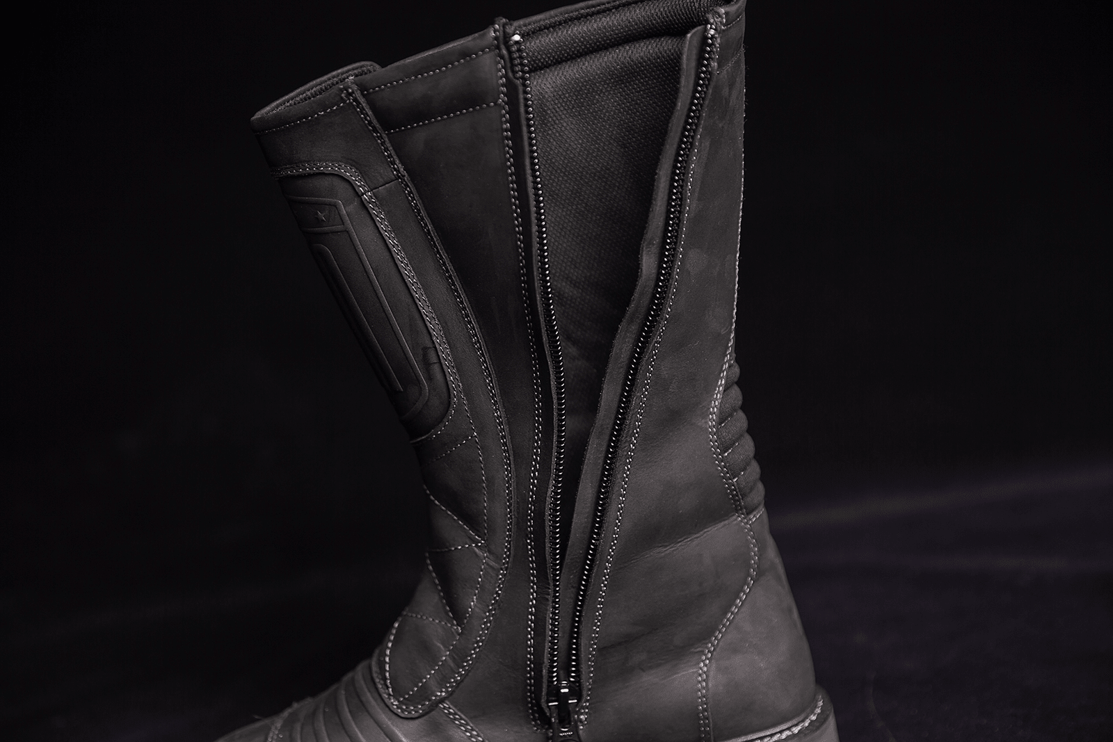 ICON Elsinore 2™ CE Leather Riding Boots w/Impact Protection - Kelly Motorsports