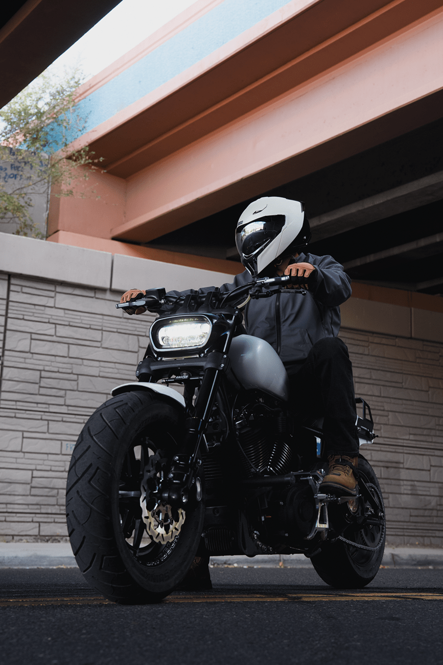 ICON Threshold™ Modular Helmet Solid Glossy White - Kelly Motorsports