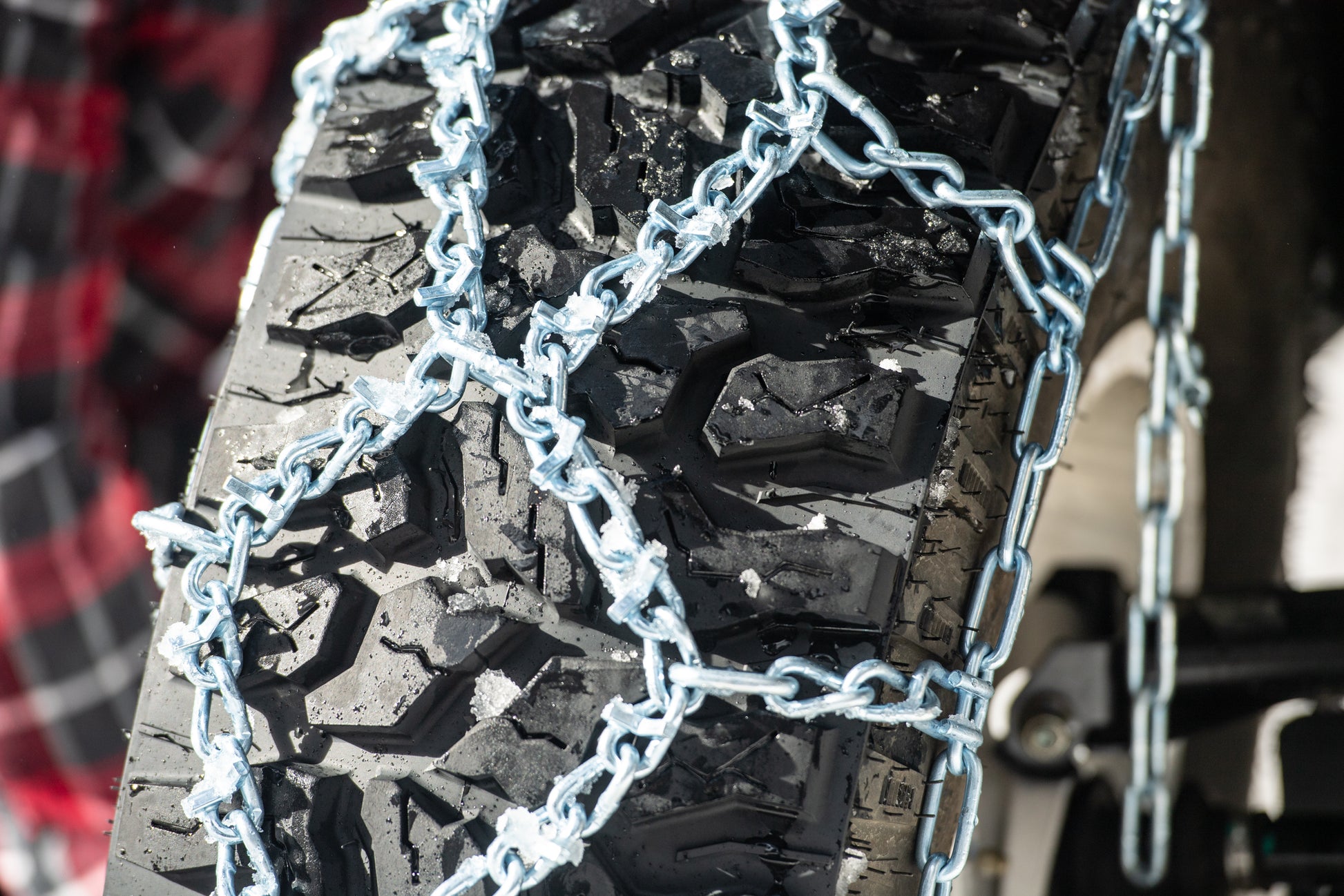 Sedona Diamond V Bar Snow Chains 32 Inch - Enhanced Traction for Snow and Ice - Kelly Motorsports